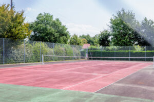 Cours de tennis au camping les bruyères proche de mimizan